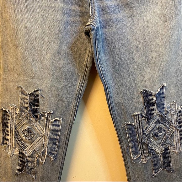 Sold Lucky Brand Patchwork Cropped Jeans Size 6 - Picture 4 of 12